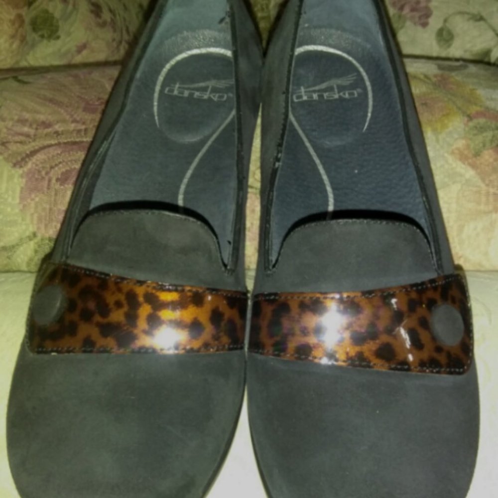 Shoes - Picture 3 of 5